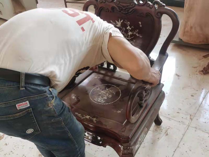 金州老旧红木家具保养技巧